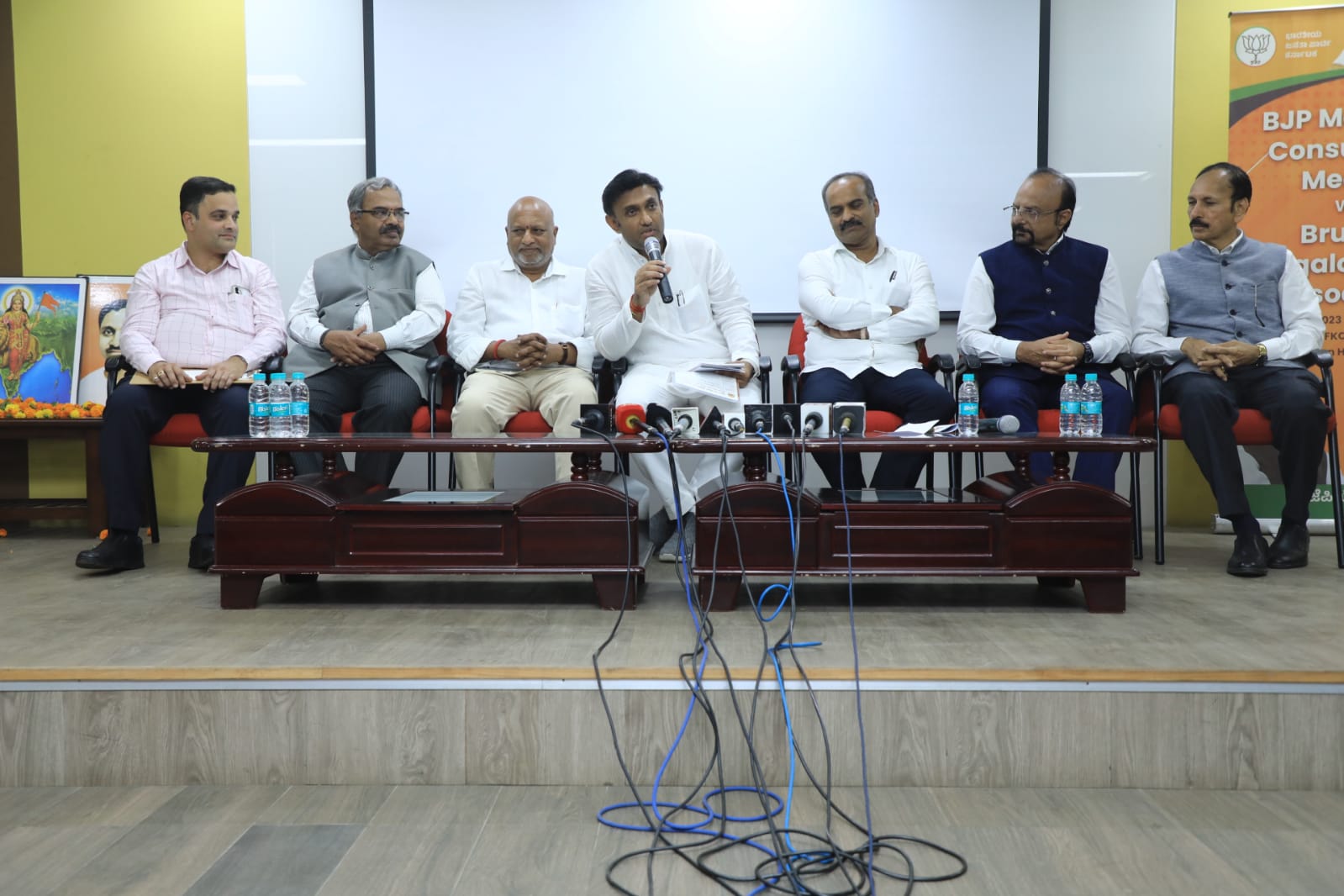ಬಿಬಿಎಂಪಿ ಹೋಟೆಲ್ ಸಂಘಗಳ ಪ್ರತಿನಿಧಿಗಳ ಜತೆ ಸಮಾಲೋಚನೆ  ಜನರ ಆಶೋತ್ತರಗಳಂತೆ ಬಿಜೆಪಿ ಪ್ರಣಾಳಿಕೆ ಸಿದ್ಧವಾಗಲಿದೆ: ಸಚಿವ ಡಾ.ಸುಧಾಕರ್‌