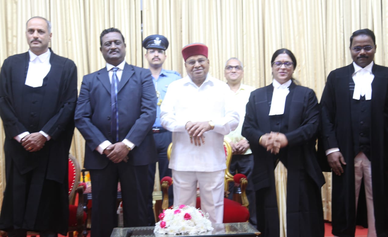 ಉಚ್ಛ ನ್ಯಾಯಾಲಯದ ಹೆಚ್ಚುವರಿ ನ್ಯಾಯಮೂರ್ತಿಗಳ ಪ್ರಮಾಣ ವಚನ ಸ್ವೀಕಾರ