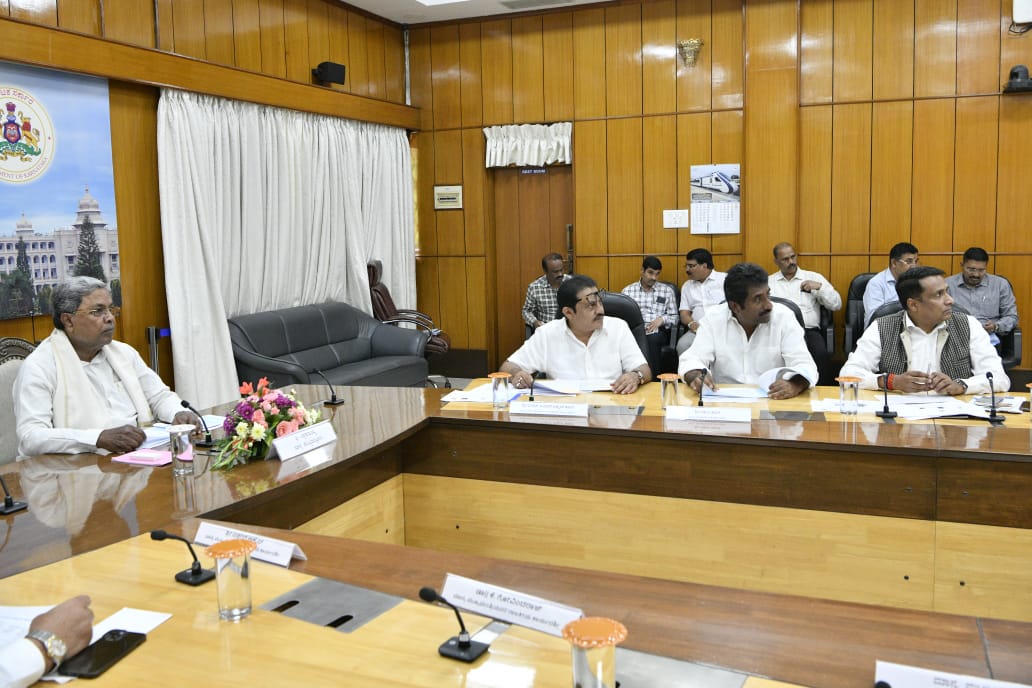ಅಪಘಾತದಲ್ಲಿ ಮೃತಪಟ್ಟವರ ಕುಟುಂಬಕ್ಕೆ ತಲಾ ಎರಡು ಲಕ್ಷ ರೂ. ಪರಿಹಾರ - ಜಮೀರ್ ಅಹಮದ್ ಖಾನ್ 