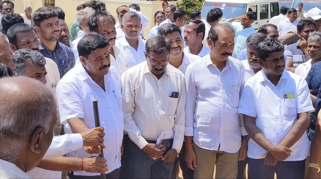 ಅಗತ್ಯ ರಸ್ತೆಗಳಿಗೆ ಆಗದ ಡಾಂಬರೀಕರಣ: ಸಾರ್ವಜನಿಕರಿಂದ ಅಸಮಾಧಾನ
