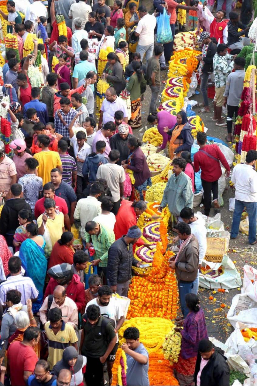 ಕೆ.ಆರ್.‌ ಮಾರುಕಟ್ಟೆಯಲ್ಲಿ ವ್ಯಾಪಾರ ಜೋರು