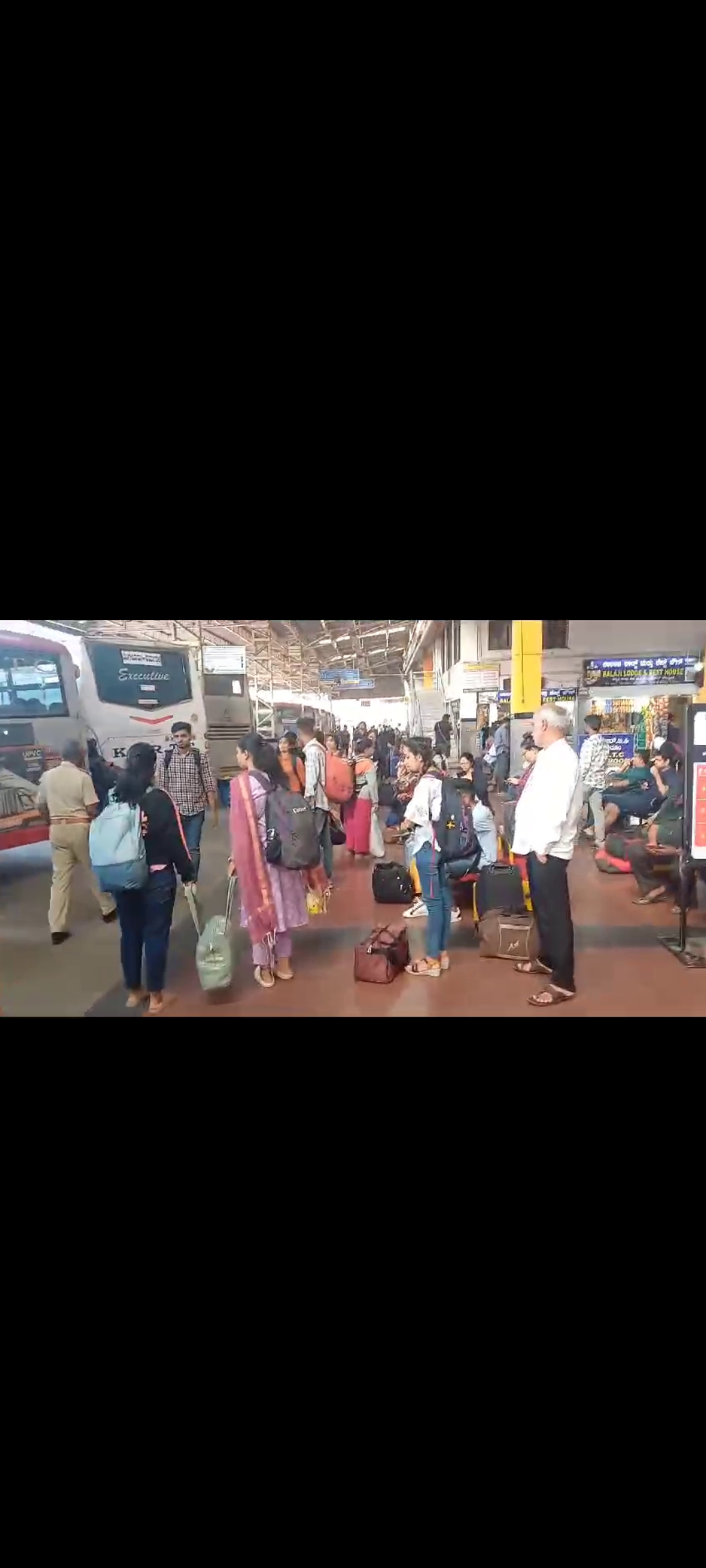 ಊರುಗಳತ್ತ ಮುಖ ಮಾಡಿದ ಬೆಂಗಳೂರಿಗರು