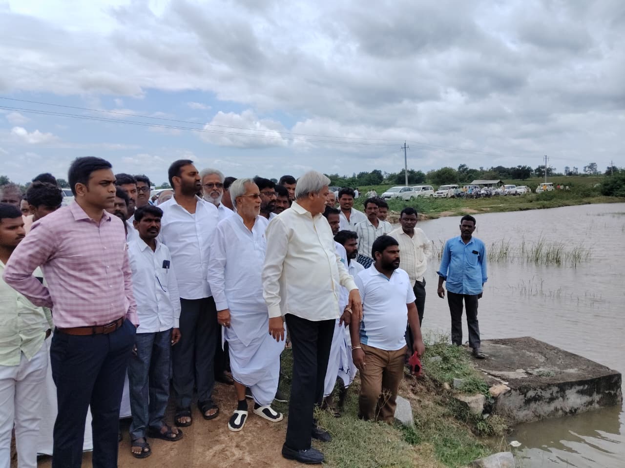 ಯಾದಗಿರಿ ಜಿಲ್ಲೆೆಯಲ್ಲಿ ಬೆಳೆಹಾನಿ, ಪ್ರವಾಹ ಪರಿಸ್ಥಿಿತಿ  ಸ್ಥಳಗಳಿಗೆ ಭೇಟಿ ನೀಡಿ ಅವಲೋಕನ ಮಾಡಿದ ಸಚಿವರು ಬೆಳೆ ನಾಶದ ಬಗ್ಗೆೆ ಪುನರ್ ಸಮೀಕ್ಷೆ ನಡೆಸಿ ಸರ್ಕಾರಕ್ಕೆೆ  ವರದಿ ಸಲಿಸಲು ಸೂಚನೆ - ದರ್ಶನಾಪೂರ