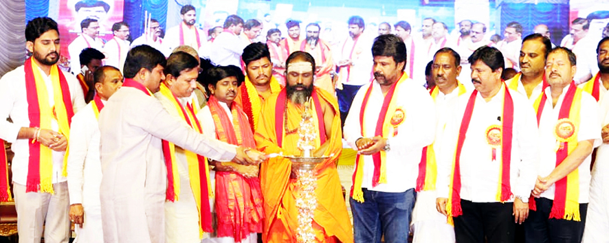 ಕರವೇ ಹೋರಾಟ, ಸಾಮಾಜಿಕ ಜವಾಬ್ದಾಾರಿ ಶ್ಲಾಾಘನೀಯ: ಪಾಲನಳ್ಳಿ ಶ್ರೀ ಬರುವ ಮಾರ್ಚ್‌ನೊಳಗೆ ಅದ್ದೂರಿಯಾಗಿ ಯಾದಗಿರಿ ಜಿಲ್ಲಾ ಉತ್ಸವ ಆಯೋಜನೆ: ಮಾಜಿ ಸಚಿವ ರಾಜೂಗೌಡ ಘೋಷಣೆ