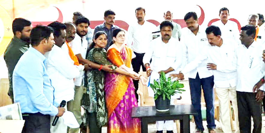 ಕಾರ್ಮಿಕರಿಗೆ ಸುರಕ್ಷತಾ ಕಿಟ್ ವಿತರಣೆ ಕಾರ್ಮಿಕರು ಸವಲತ್ತು ಬಳಸಿಕೊಂಡು ಬದುಕು ಕಟ್ಟಿಕೊಳ್ಳಿ - ದದ್ದಲ್