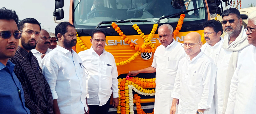ರಾಯಚೂರು ಮಹಾನಗರ ಪಾಲಿಕೆ ಖರೀದಿಸಿದ ಸ್ವಚ್ಛತಾ ವಾಹನಗಳಿಗೆ ಸಚಿವರಿಂದ ಚಾಲನೆ