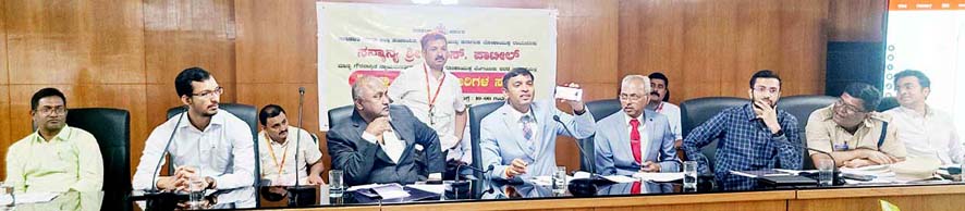 ಅಧಿಕಾರಿ, ಸಿಬ್ಬಂದಿಗಳಲ್ಲಿ ಶಿಸ್ತೇ ಇಲ್ಲ - ಶ್ರೀನಾಥ ಅಸಮಾಧಾನ