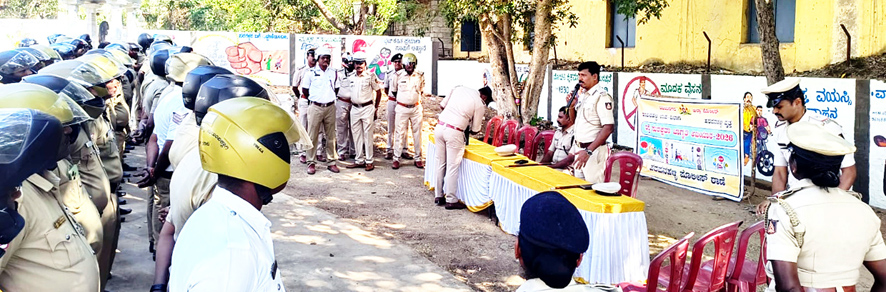 ರಸ್ತೆ ಸುರಕ್ಷತಾ ನಿಯಮ ಪಾಲನೆಗೆ ಡಿವೈಎಸ್‌ಪಿ ಸಲಹೆ