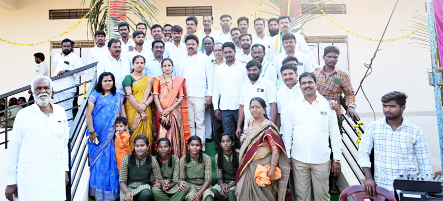 ತುರುಕನಡೋಣಿಯಲ್ಲಿ ಸರ್ಕಾರಿ ಪ್ರೌೌಢಶಾಲೆ ಉದ್ಘಾಟನೆ - ಕುಡಿಯುವ ನೀರಿಗಾಗಿ ಕೆರೆ ನಿರ್ಮಾಣದ ಭರವಸೆ ಶೈಕ್ಷಣಿಕ ಪ್ರಗತಿ, ಸೌಕರ್ಯಗಳಿಗೆ ಅನುದಾನ ಒದಗಿಸುವೆ-ದದ್ದಲ್