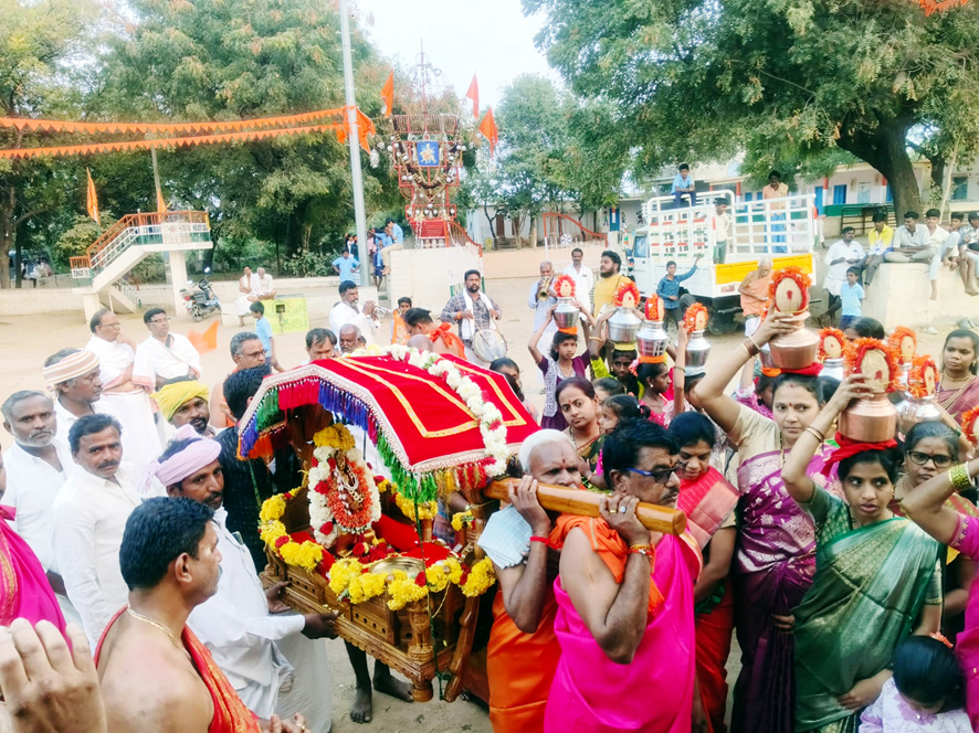 ಮಧ್ವ ನವಮಿ ; ಆಂಜನೇಯನಿಗೆ ವಿಶೇಷ ಪೂಜೆ