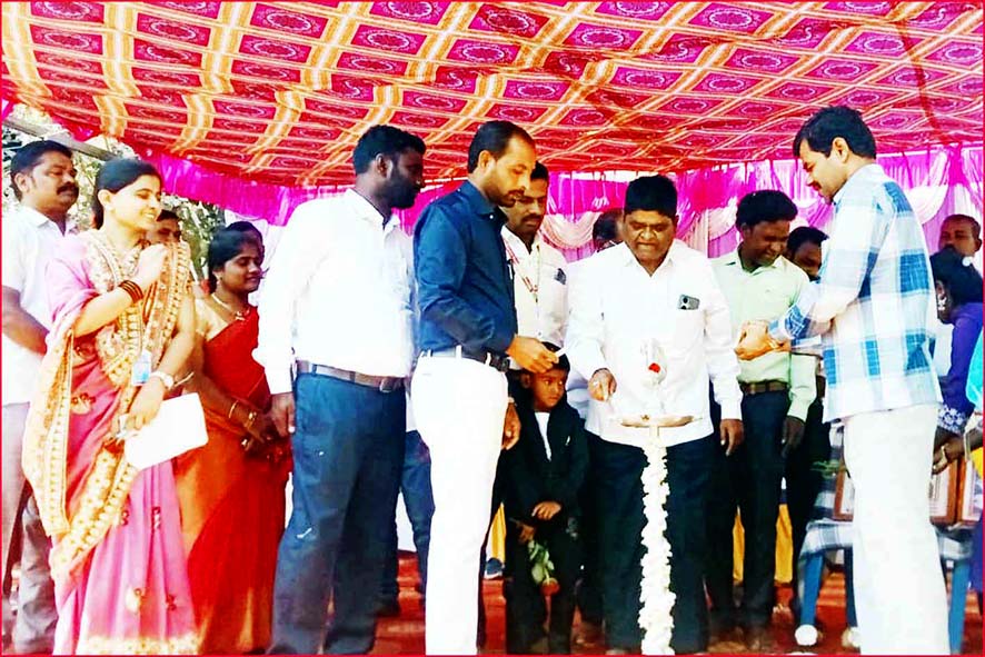ಶ್ರೀ ಸಿದ್ದರಾಮೇಶ್ವರ ಶಿಕ್ಷಣ ಸಂಸ್ಥೆ ಸಾರ್ಥಕ ಸೇವೆ - ಹಳ್ಳೂರು